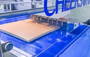 超声波切割多层海绵蛋糕 - UFM8000 超声波切割 - 驰飞超声波