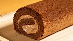 阿华田蛋糕卷生产核心技术 : 切割工艺与自动化生产线适配