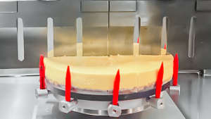 切三角形奶酪适用设备 – 切割奶酪 – 超声波切割设备 – 驰飞超声波