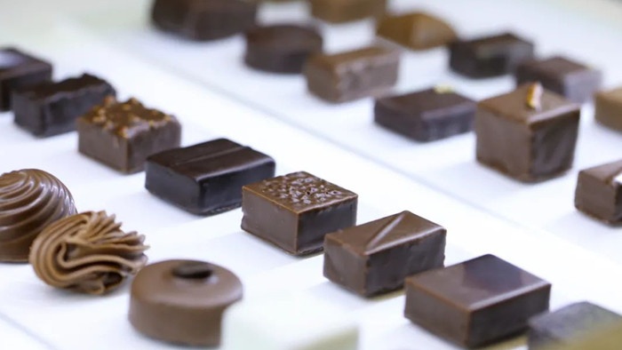 巧克力市场 – 巧克力切块 – 超声波切割刀 – 驰飞超声波切割