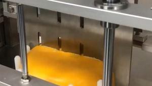 圆形奶酪超声波切割机 ，杭州驰飞提供超声波奶酪切割机